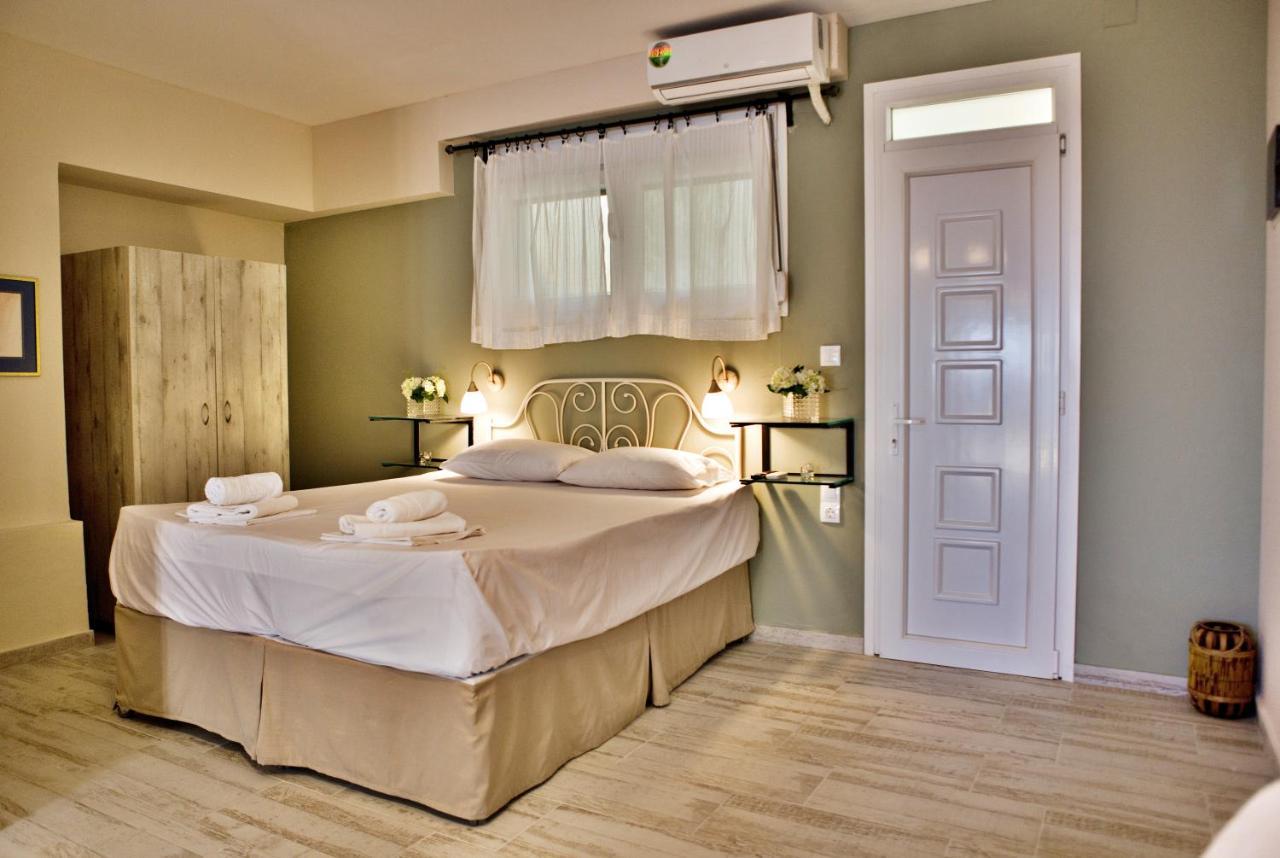 Axion Esti Apartments Skopelos Town Exterior photo