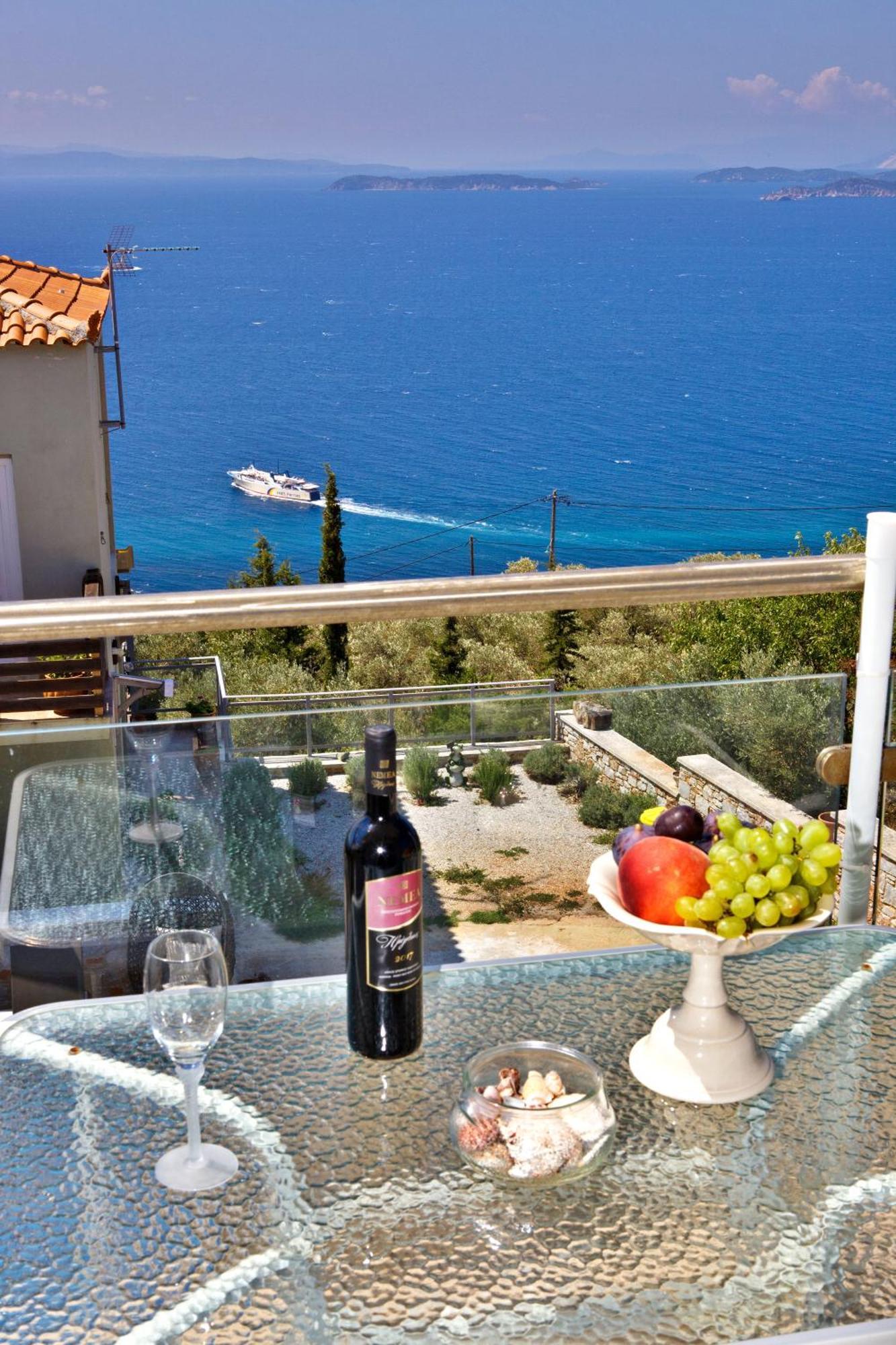 Axion Esti Apartments Skopelos Town Exterior photo